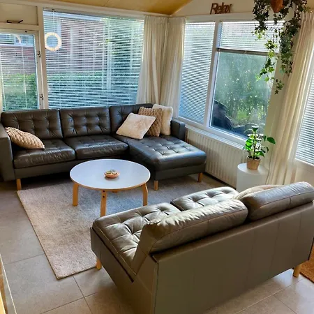 Chalet Palm89 Warmenhuizen